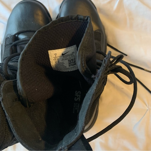Nike SFB Gen 2 8” Tactical Boot Sneakers - Picture 15 of 16